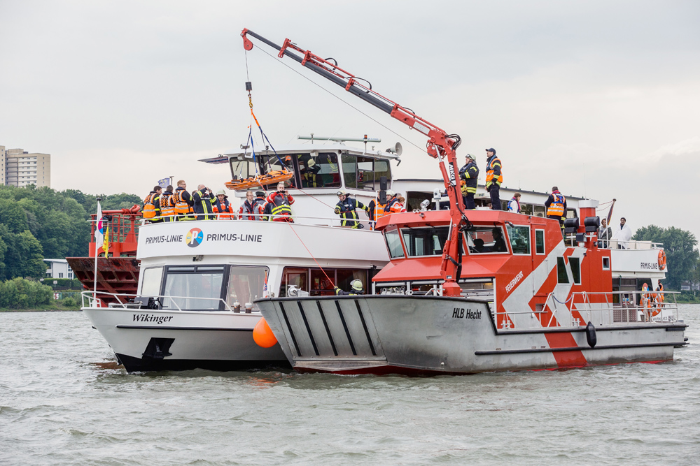 Grossuebung Rhein-328